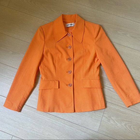 orange skirt - Picture 4 of 13